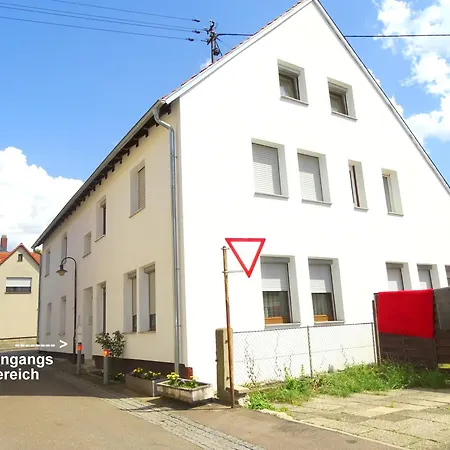 Gemutliche Stadtwohnung Bis Zu 10 Personen In Apartman